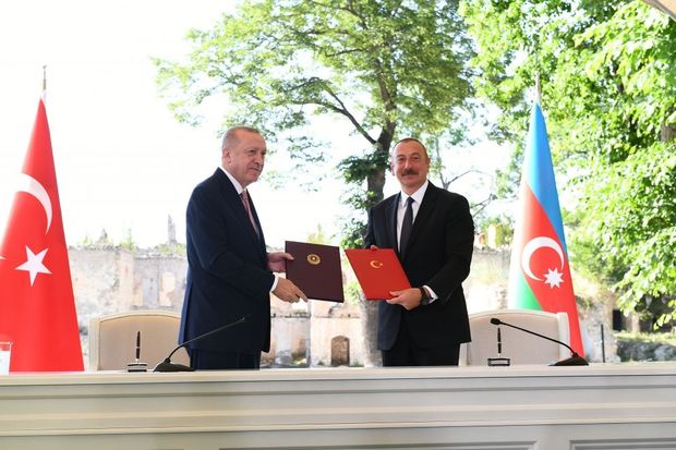 ilham-eliyev-ve-erdogan-susa-beyannamesini-imzaladi-video